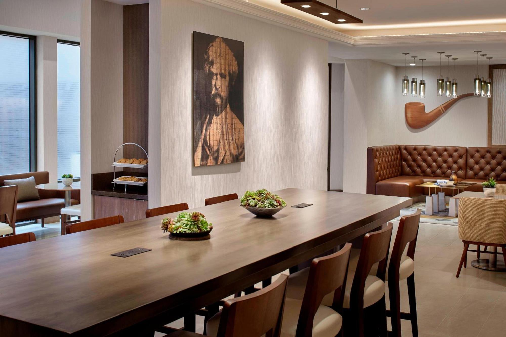 Hotel Marriott Hartford/Windsor Airport Esterno foto