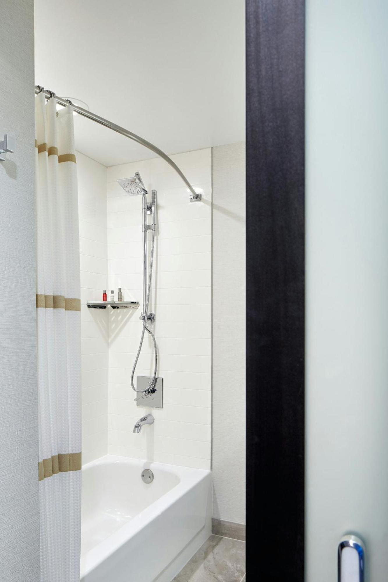 Hotel Marriott Hartford/Windsor Airport Esterno foto